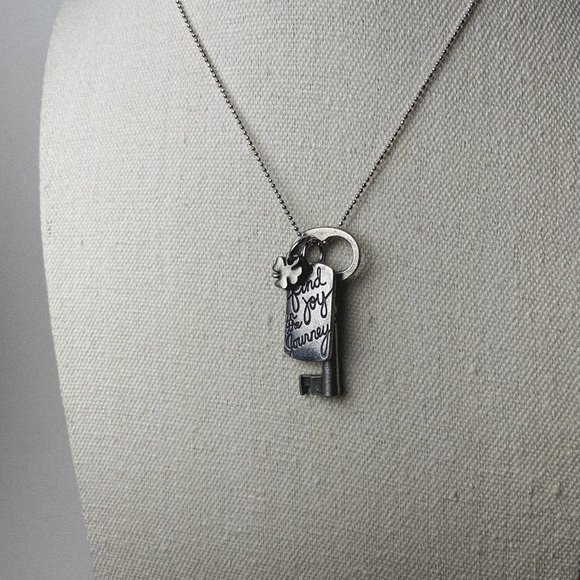 Origami Owl Find Joy in the Journey Quote Key Clover Silver Charm Chain Necklace - Picture 11 of 12